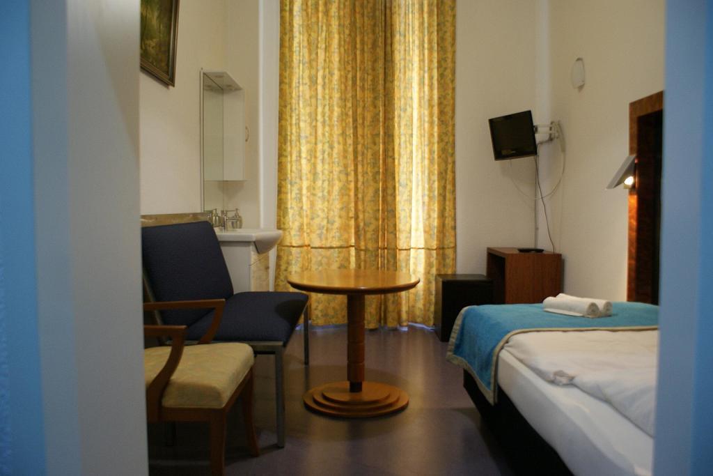 Garni Aaberna Berlino
